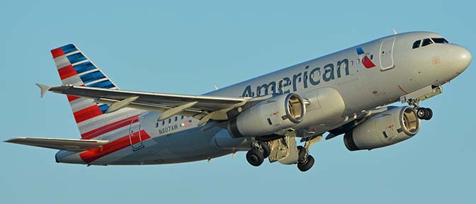 American Airbus A320-232 N651AW, Phoenix Sky Harbor, October 27, 2017
